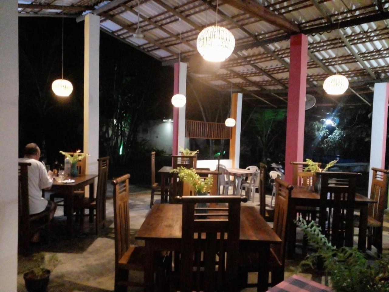 Jungle Restaurant And Villa Unawatuna Εξωτερικό φωτογραφία